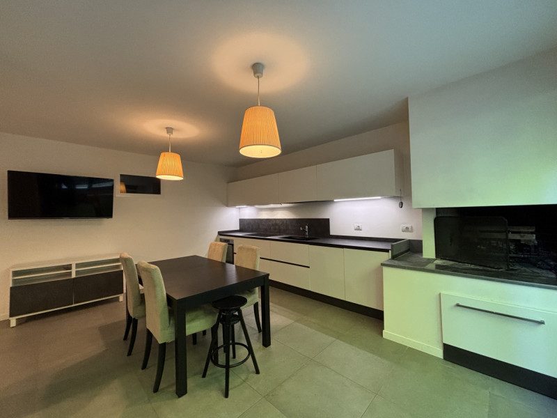 Se stai cercando una casa moderna, confortevole e completamente ristrutturata, questa è la soluzi...