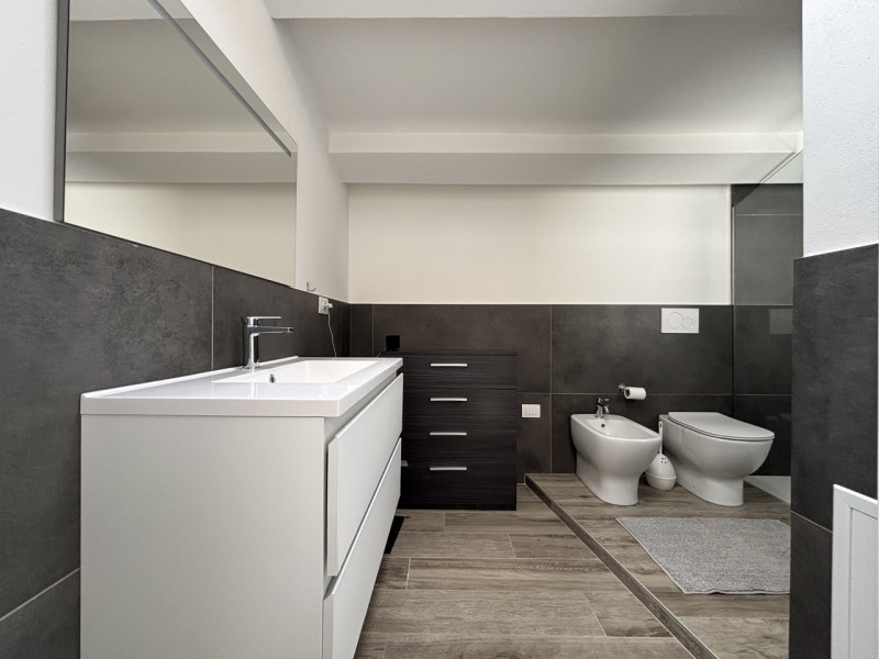 Se stai cercando una casa moderna, confortevole e completamente ristrutturata, questa è la soluzi...