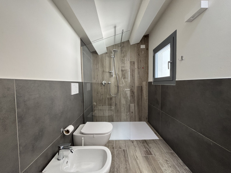 Se stai cercando una casa moderna, confortevole e completamente ristrutturata, questa è la soluzi...