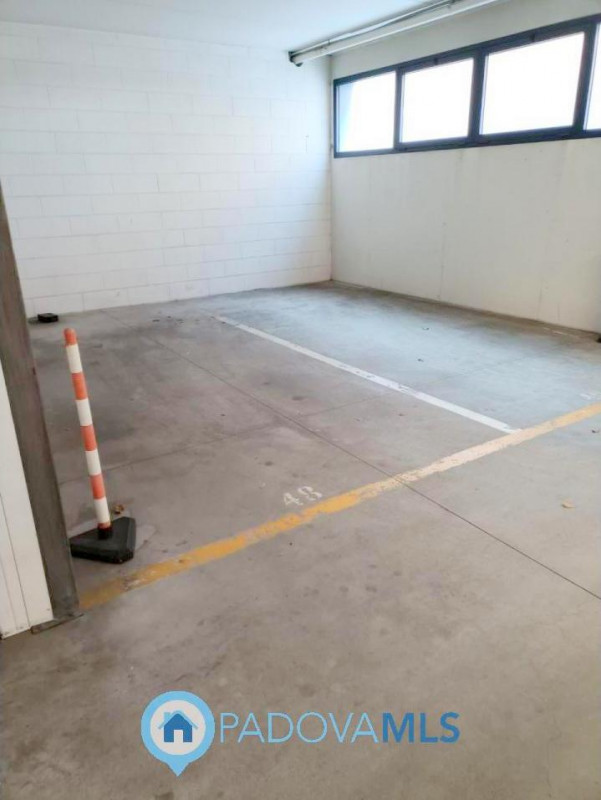 Immobile in esclusiva al Gruppo Padova MLS

Scopri un'opportunità unica in posizione strategica. ...