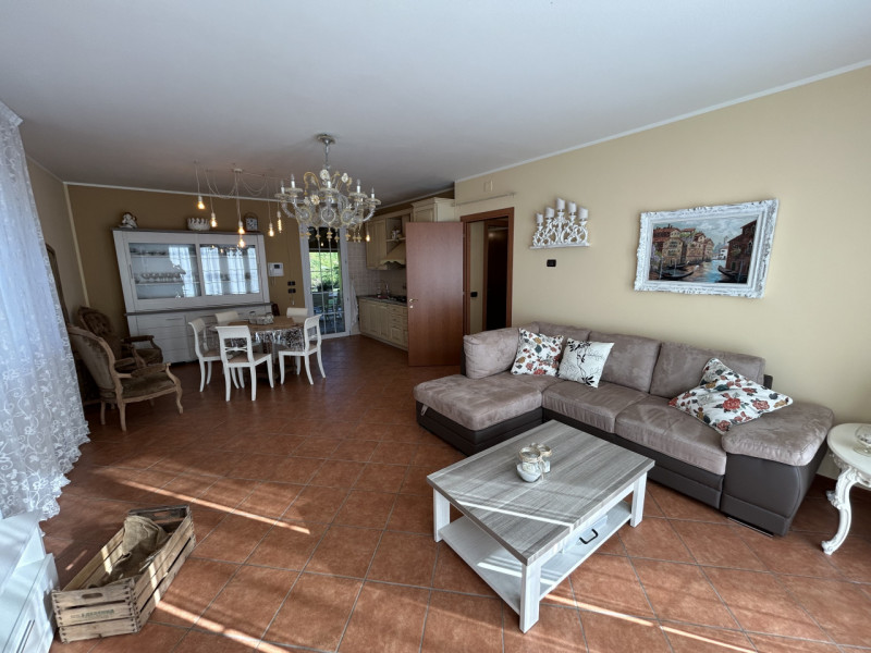 Comfort ed Eleganza in Residence: Casa Singola a Selvazzano! 

Nel cuore di Selvazzano Dentro, al...