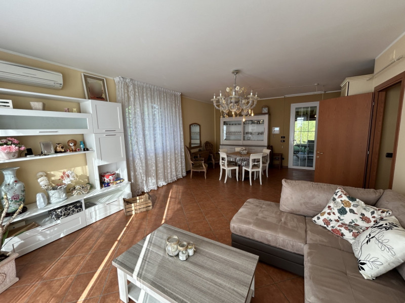 Comfort ed Eleganza in Residence: Casa Singola a Selvazzano! 

Nel cuore di Selvazzano Dentro, al...