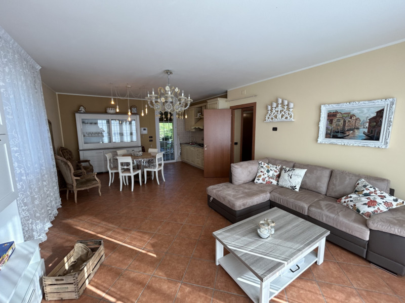 Comfort ed Eleganza in Residence: Casa Singola a Selvazzano! 

Nel cuore di Selvazzano Dentro, al...