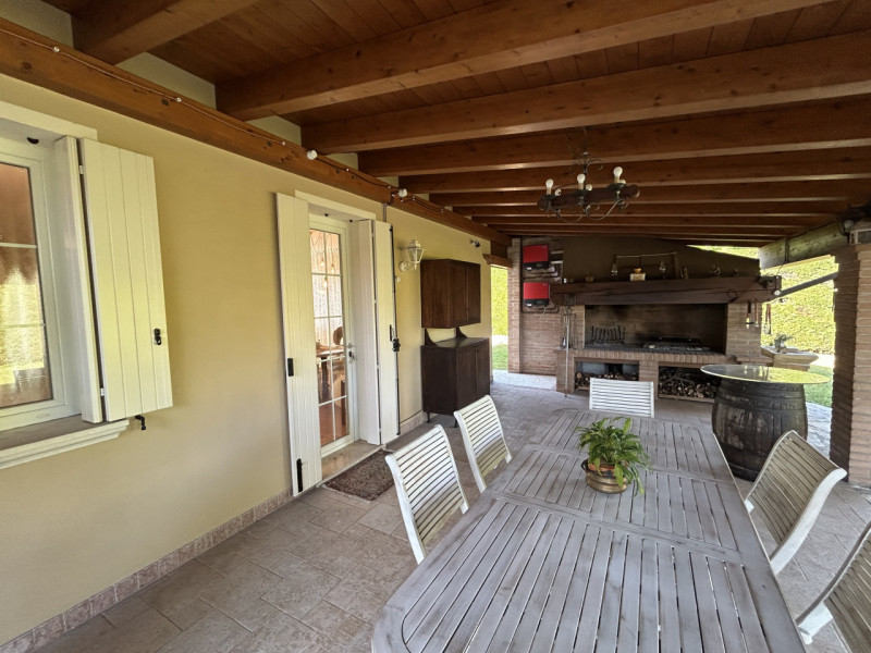 Comfort ed Eleganza in Residence: Casa Singola a Selvazzano! 

Nel cuore di Selvazzano Dentro, al...