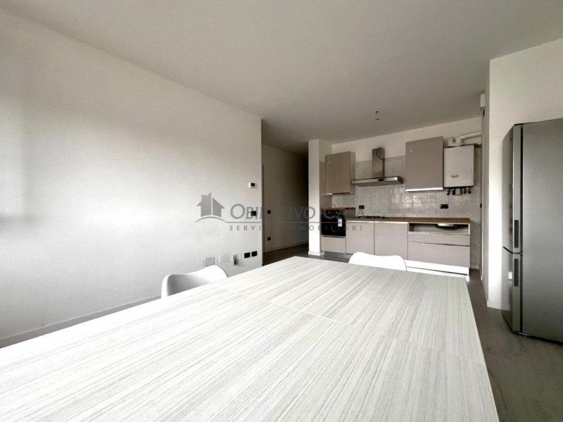 Rif. AT178 - A pochi passi dalla suggestiva Villa Bassi, proponiamo un rinnovato appartamento dup...