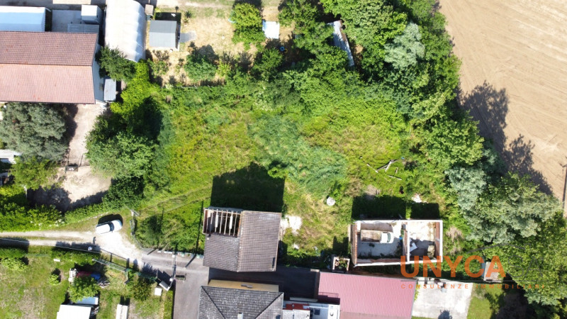 In posizione tranquilla e immersa nel verde, proponiamo rustico indipendente di circa 200 mq da r...