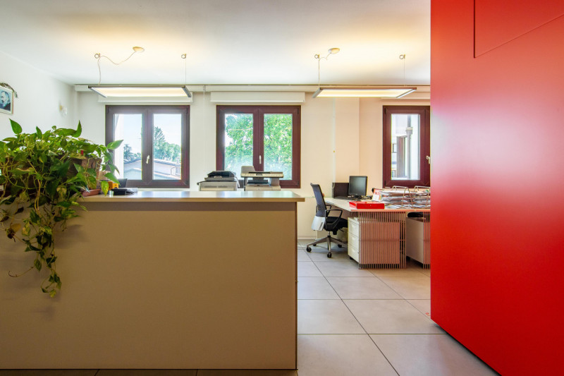 Esplora questa opportunità unica di investimento nel cuore di Padova, nella zona di Terranegra. P...