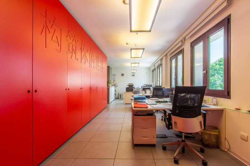 Esplora questa opportunità unica di investimento nel cuore di Padova, nella zona di Terranegra. P...