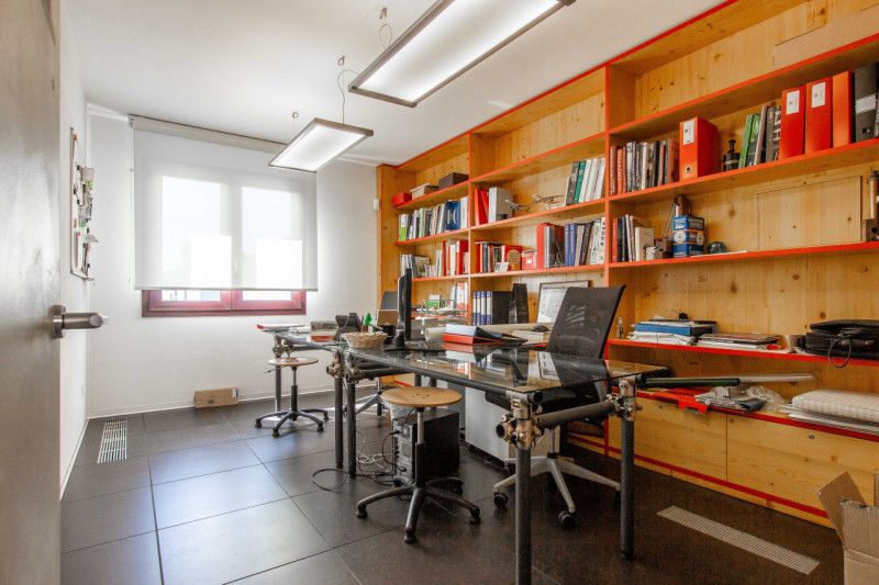 Esplora questa opportunità unica di investimento nel cuore di Padova, nella zona di Terranegra. P...