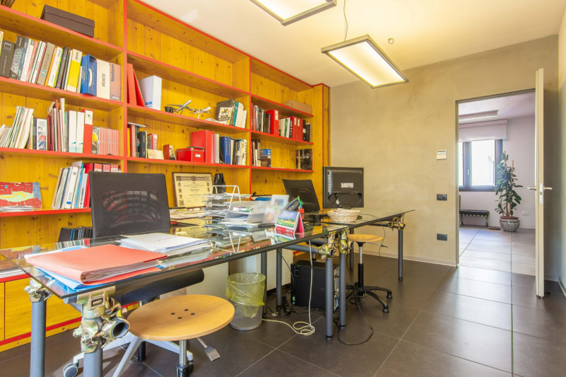 Esplora questa opportunità unica di investimento nel cuore di Padova, nella zona di Terranegra. P...