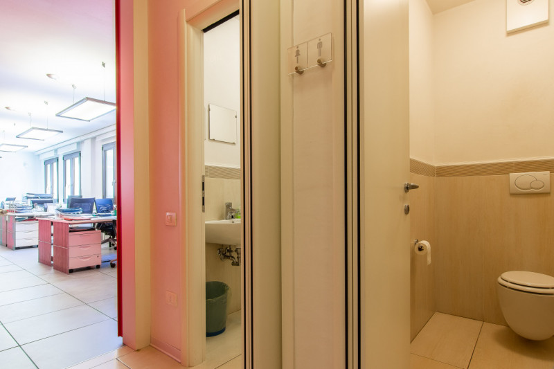 Esplora questa opportunità unica di investimento nel cuore di Padova, nella zona di Terranegra. P...