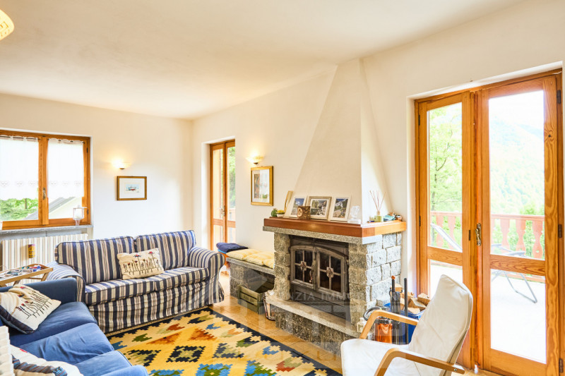 "Independent house for sale in Piode with garden and views of Valsesia"