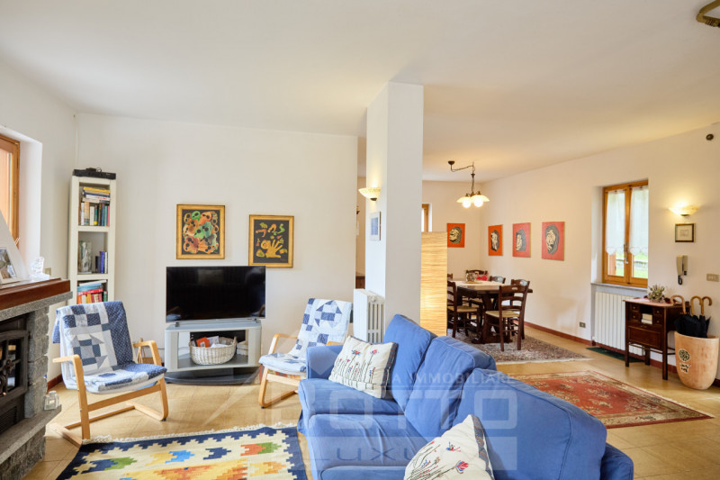 "Independent house for sale in Piode with garden and views of Valsesia"