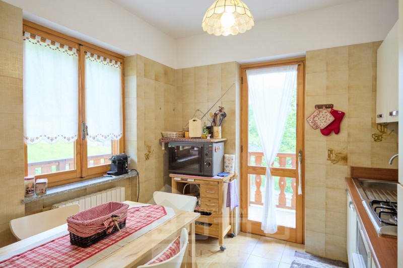 "Independent house for sale in Piode with garden and views of Valsesia"