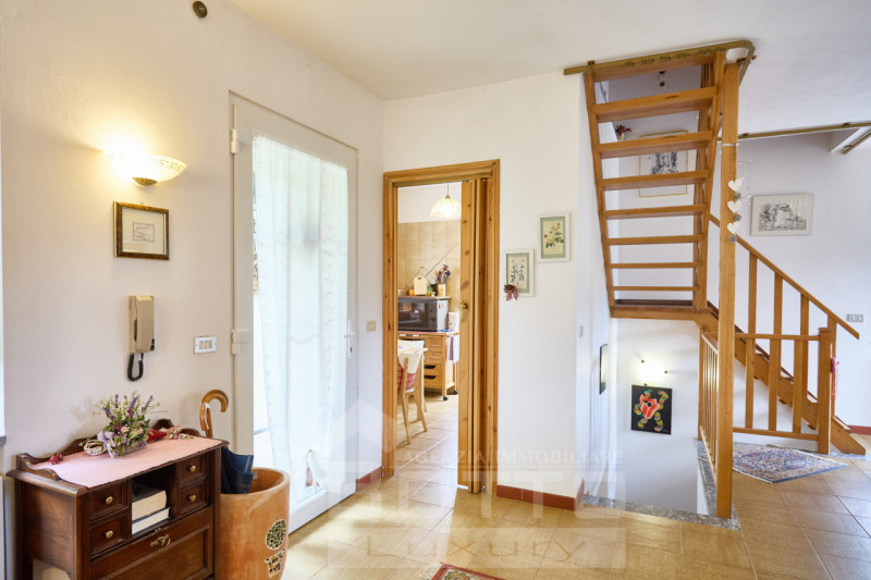 "Independent house for sale in Piode with garden and views of Valsesia"