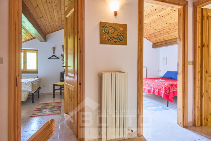 "Independent house for sale in Piode with garden and views of Valsesia"