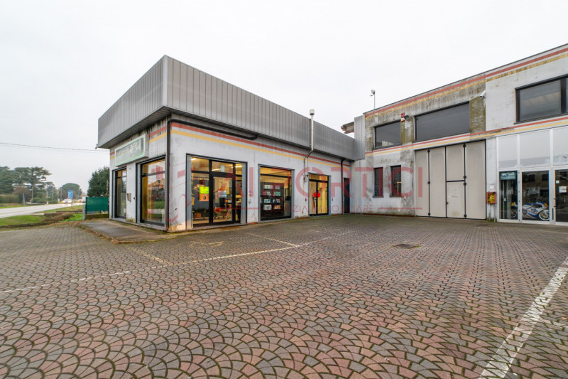 SANT'ANGELO DI PIOVE DI SACCO - Vigorovea - Lungo SS516 - CAPANNONE di 465mq ristrutturato nel 20...