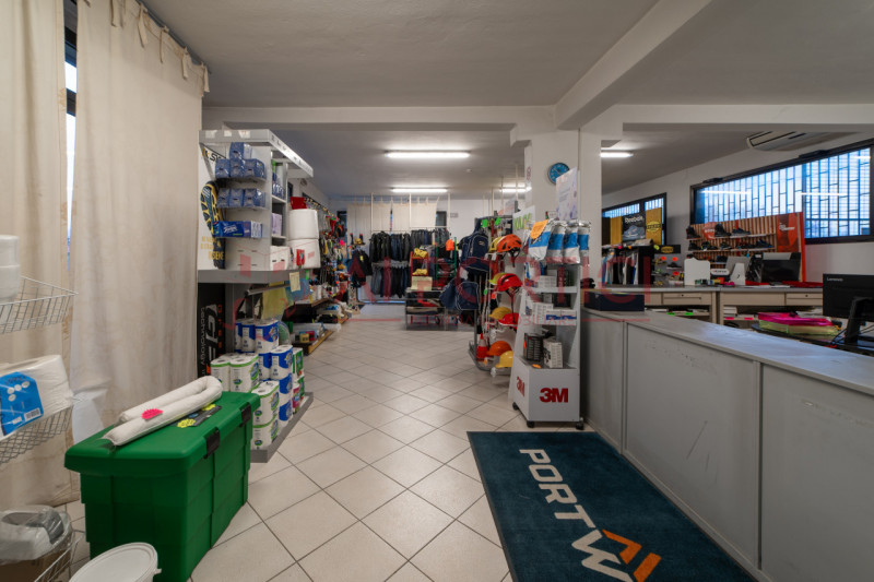 SANT'ANGELO DI PIOVE DI SACCO - Vigorovea - Lungo SS516 - CAPANNONE di 465mq ristrutturato nel 20...