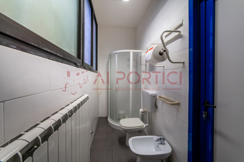 SANT'ANGELO DI PIOVE DI SACCO - Vigorovea - Lungo SS516 - CAPANNONE di 465mq ristrutturato nel 20...