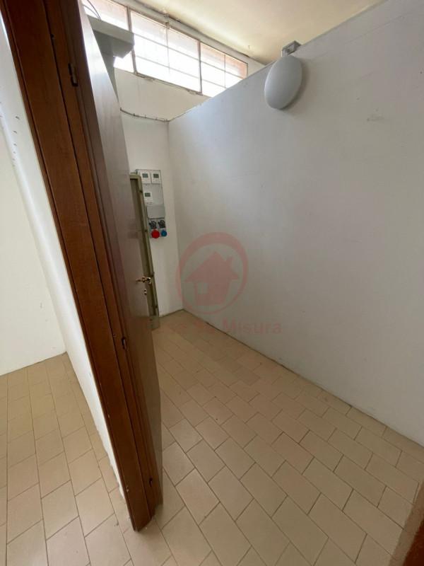 CAPANNONE A LIMENA IN AFFITTO - https://images.gestionaleimmobiliare.it/foto/annunci/250519/4513496/800x800/005__photo-2023-07-07-12-52-48_wmk_0.jpg 