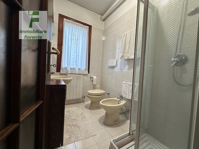 Se stai cercando la casa dei tuoi sogni in una zona tranquilla e ben collegata, non perdere quest...