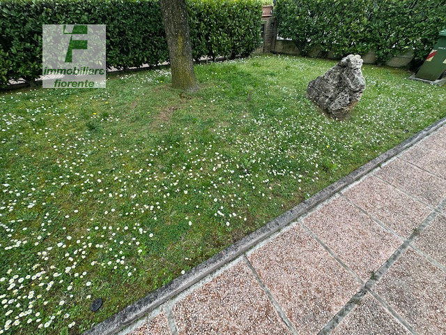 Se stai cercando la casa dei tuoi sogni in una zona tranquilla e ben collegata, non perdere quest...