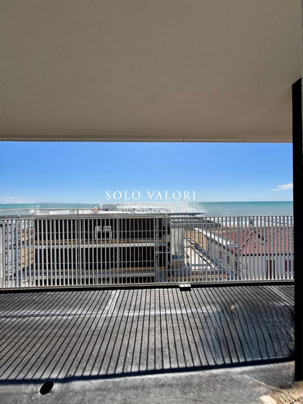 rif. JC01 (per info 3356198429 Nicola)

Esclusivo appartamento vista mare a Jesolo – Nuova costru...