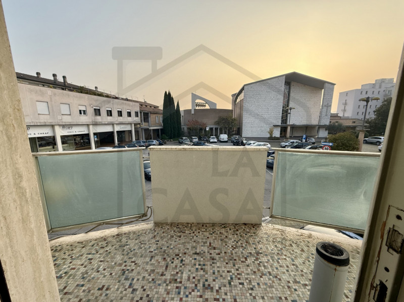 ABANO TERME – In pieno centro, a due passi dalla zona pedonale e da tutti i principali servizi, p...