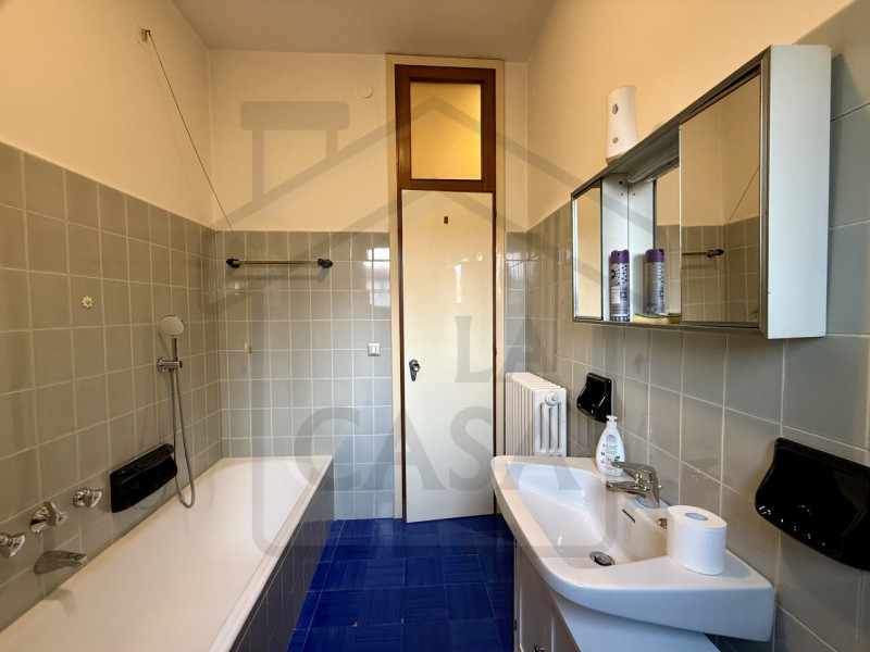 ABANO TERME – In pieno centro, a due passi dalla zona pedonale e da tutti i principali servizi, p...