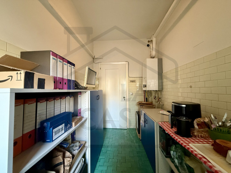 ABANO TERME – In pieno centro, a due passi dalla zona pedonale e da tutti i principali servizi, p...