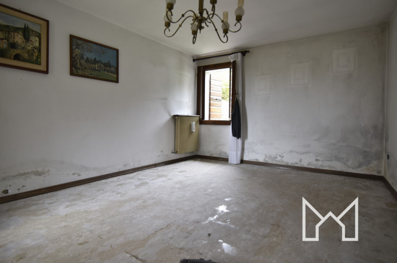 SAN GIUSEPPE- Inserita in zona tranquilla comoda al centro paese e a pochi minuti da Bassano, pro...