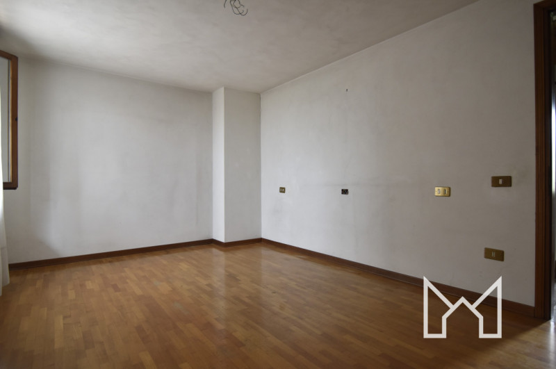 SAN GIUSEPPE- Inserita in zona tranquilla comoda al centro paese e a pochi minuti da Bassano, pro...