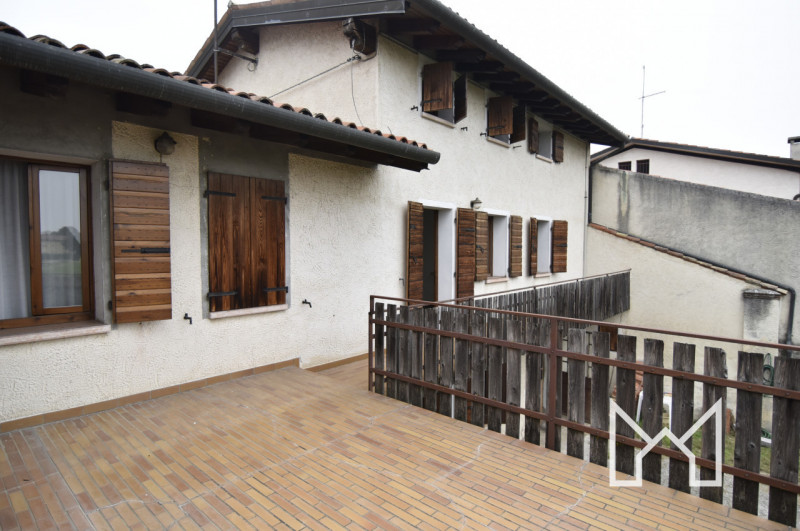 SAN GIUSEPPE- Inserita in zona tranquilla comoda al centro paese e a pochi minuti da Bassano, pro...