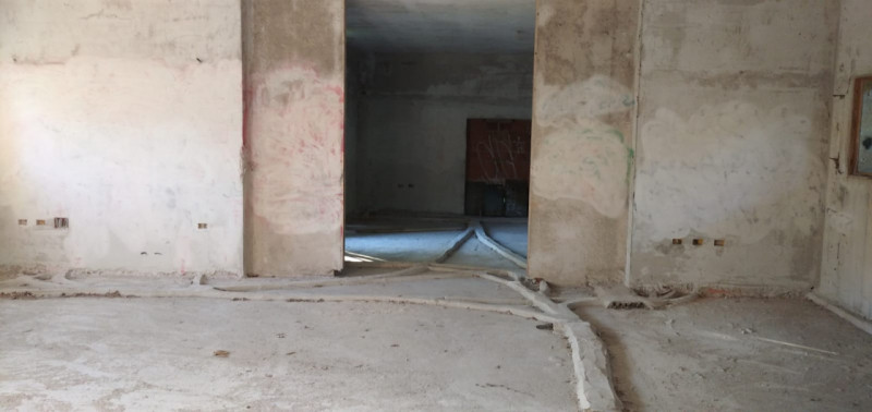 Scoprite il fascino senza tempo di questa magnifica villa situata nelle vicinanze del borgo stori...