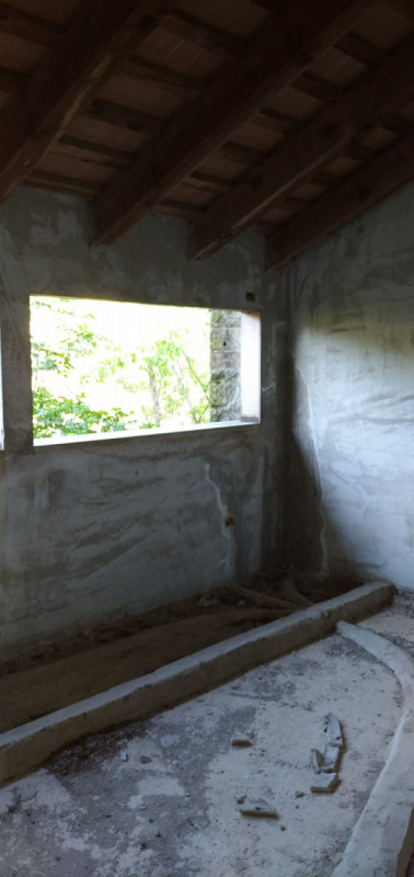 Scoprite il fascino senza tempo di questa magnifica villa situata nelle vicinanze del borgo stori...