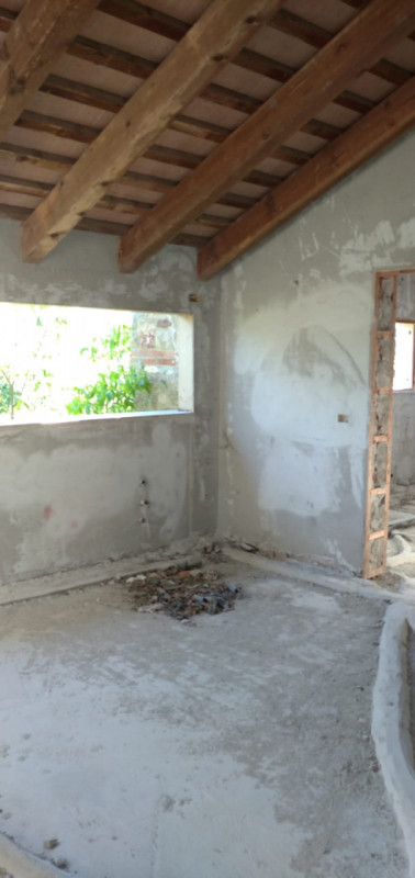 Scoprite il fascino senza tempo di questa magnifica villa situata nelle vicinanze del borgo stori...