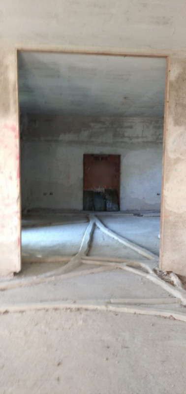 Scoprite il fascino senza tempo di questa magnifica villa situata nelle vicinanze del borgo stori...