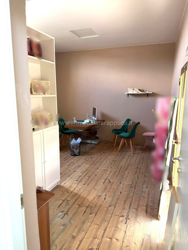 Capannoni industriali ed artigianali in vendita e affitto in Affitto a Foiano della Chiana