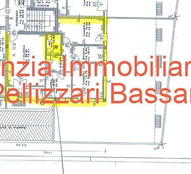 In esclusiva, vi presentiamo un affascinante appartamento quadrilocale situato al piano terra, im...