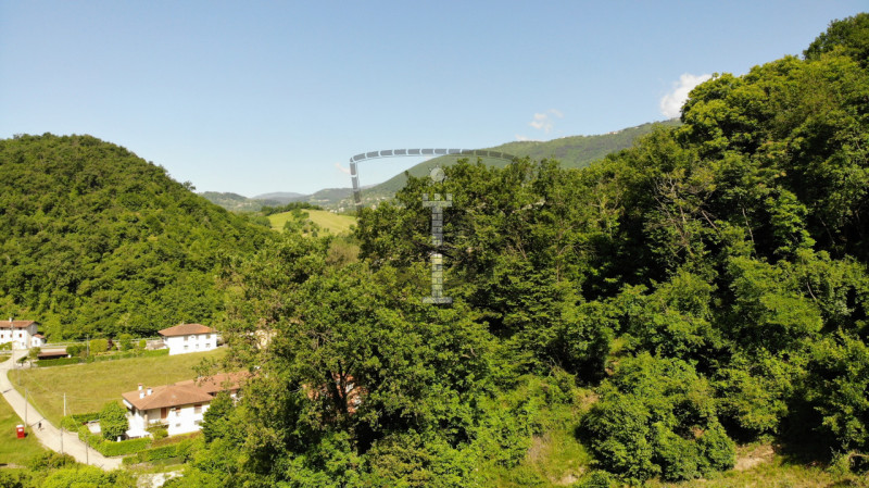 Se stai cercando un terreno agricolo nella pittoresca comune di Marostica, questa è l'occasione p...