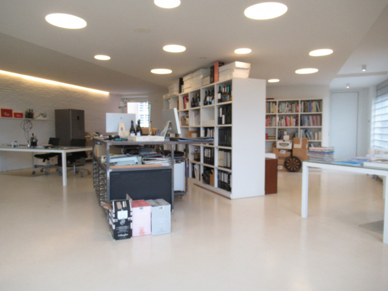 A Treviso (TV), zona fonderia, proponiamo in affitto ampio ed elegante ufficio open space di 122 ...