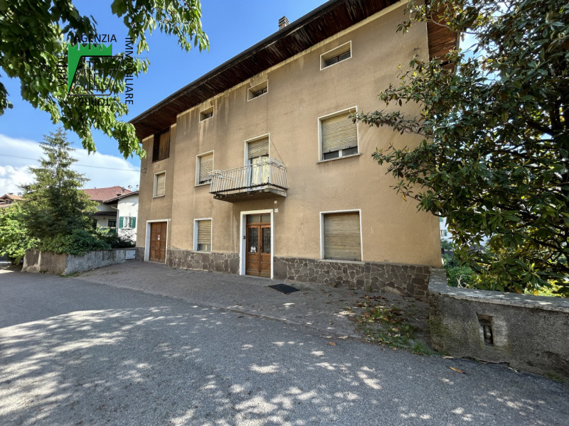 Palazzo/Stabile in Vendita a Trento