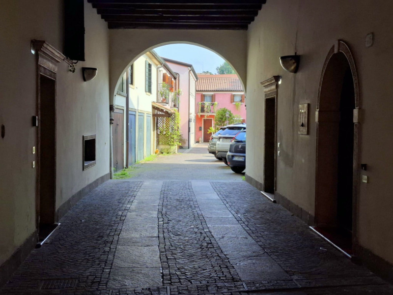 UN VERO ANGOLO DEL PARADISO IN PIENO CENTRO VIC.DUOMO €.1.080.000 - rif.SB02

Presentiamo un'eleg...