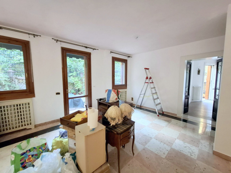 UN VERO ANGOLO DEL PARADISO IN PIENO CENTRO VIC.DUOMO €.1.080.000 - rif.SB02

Presentiamo un'eleg...