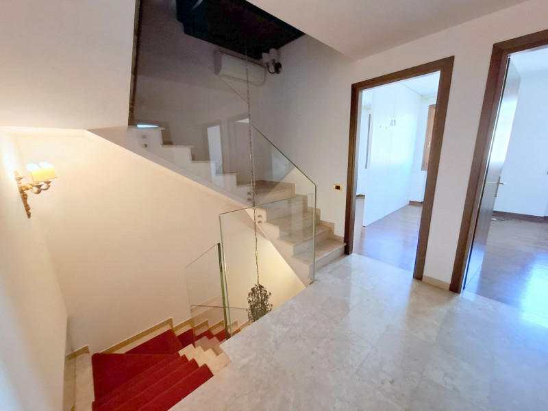 UN VERO ANGOLO DEL PARADISO IN PIENO CENTRO VIC.DUOMO €.1.080.000 - rif.SB02

Presentiamo un'eleg...