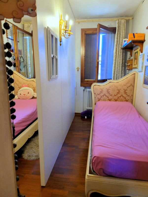 UN VERO ANGOLO DEL PARADISO IN PIENO CENTRO VIC.DUOMO €.1.080.000 - rif.SB02

Presentiamo un'eleg...