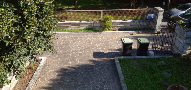 MONSELICE Vendesi porzione di bifamiliare in zona tranquilla e nelle vicinanze del centro storico...