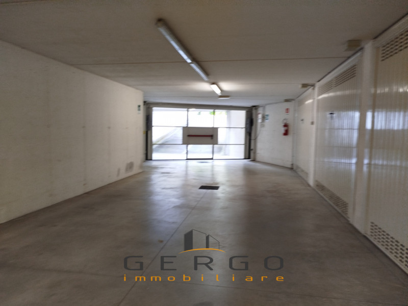 (Per INFO Mattias 3494222146) Scopri questa opportunità imperdibile per acquistare un garage dopp...