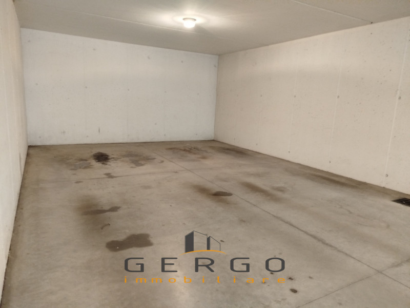 (Per INFO Mattias 3494222146) Scopri questa opportunità imperdibile per acquistare un garage dopp...
