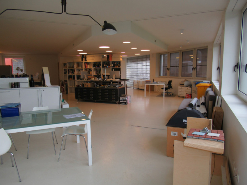 A Treviso (TV), zona fonderia, proponiamo in vendita ampio ed elegante ufficio open space di 122 ...